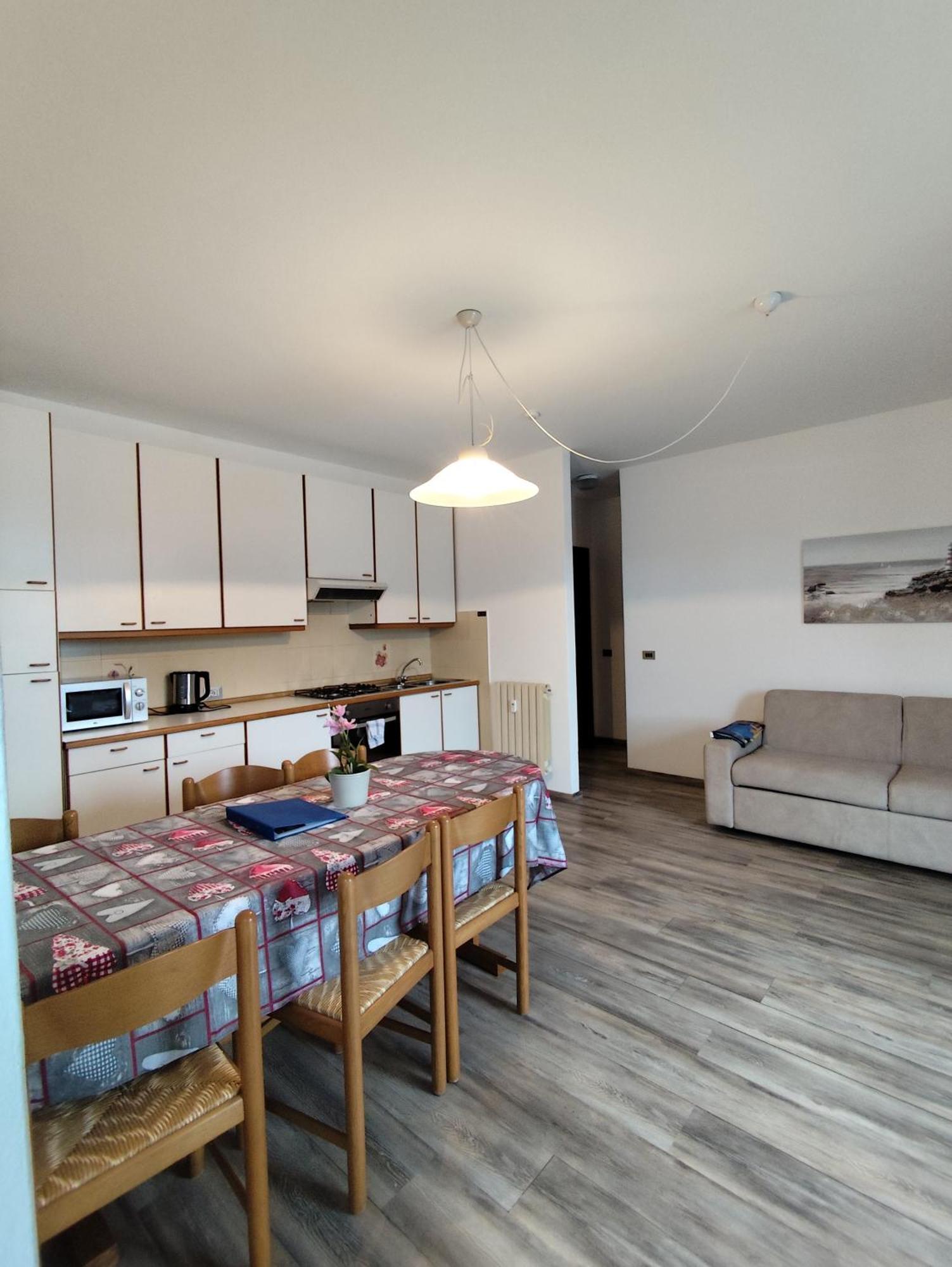 Casa Sofie E Charlotte Apartment วาเรนนา ภายนอก รูปภาพ